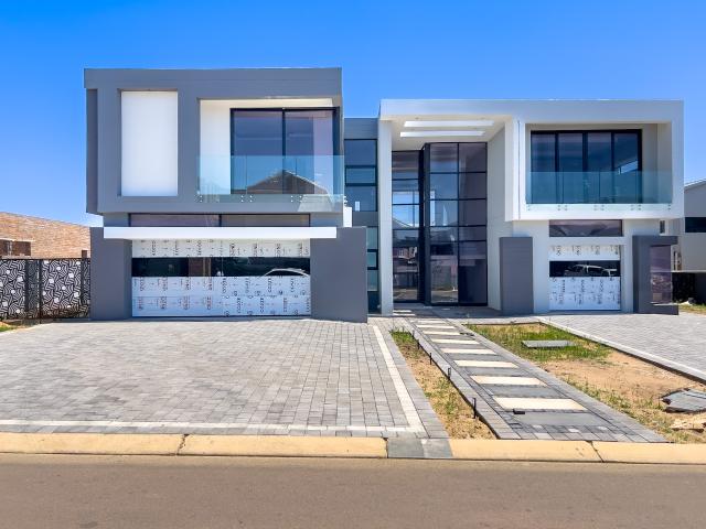 House for sale in Waterkloof, Gauteng