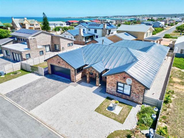 House for sale in Groot Brak Rivier, Western Cape