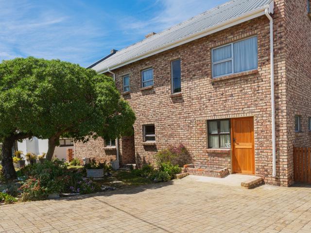 House for sale in Struisbaai, Cape Agulhas Local Municipality