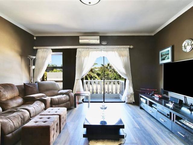 House for sale in Cape Town, Milnerton