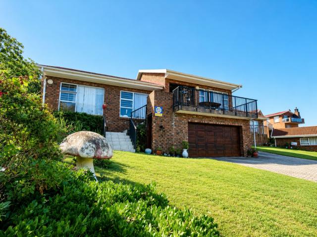 House for sale in Groot Brak Rivier, Western Cape