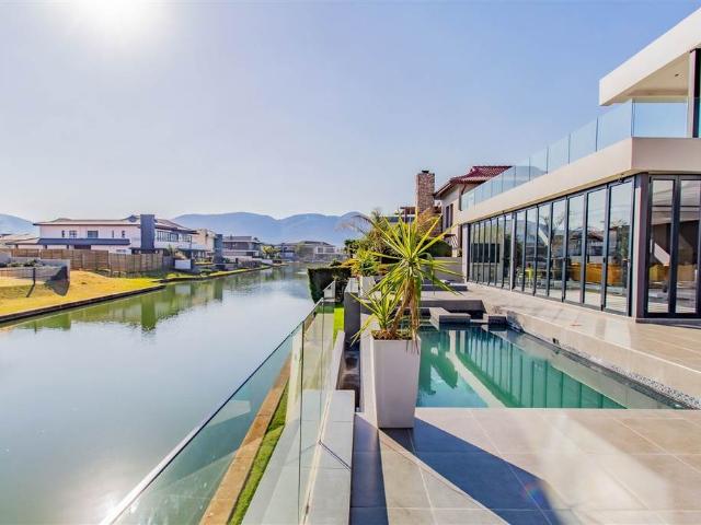 House for sale in North West