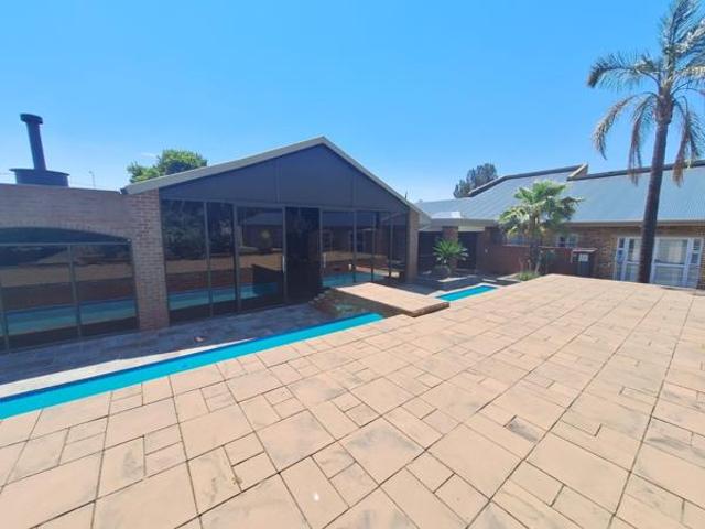 House for sale in Vanderbijlpark, Emfuleni Local Municipality