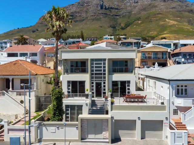 House for sale in Cape Town, Western Cape