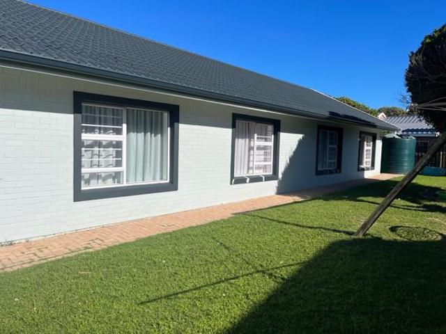 House for sale in Bushmans River Mouth, Eastern Cape