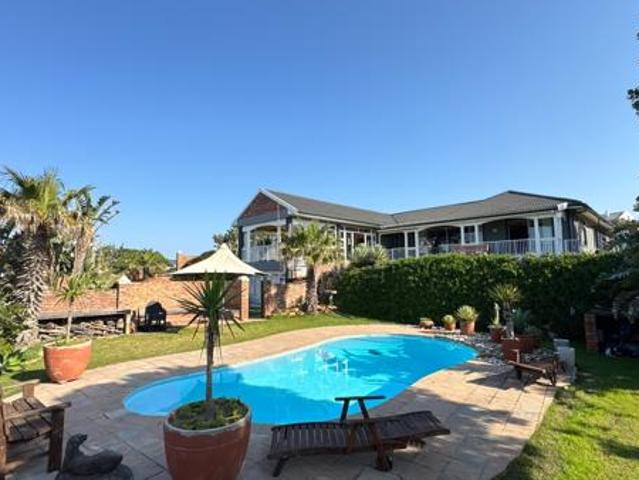 House for sale in Bushmans River Mouth, Eastern Cape