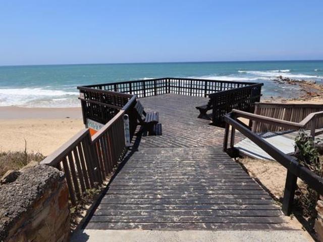 House for sale in Bushmans River Mouth, Eastern Cape