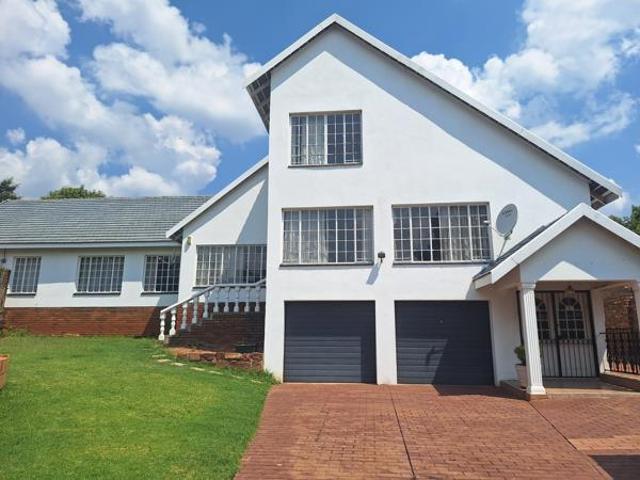 House for rent in Waterkloof, Gauteng