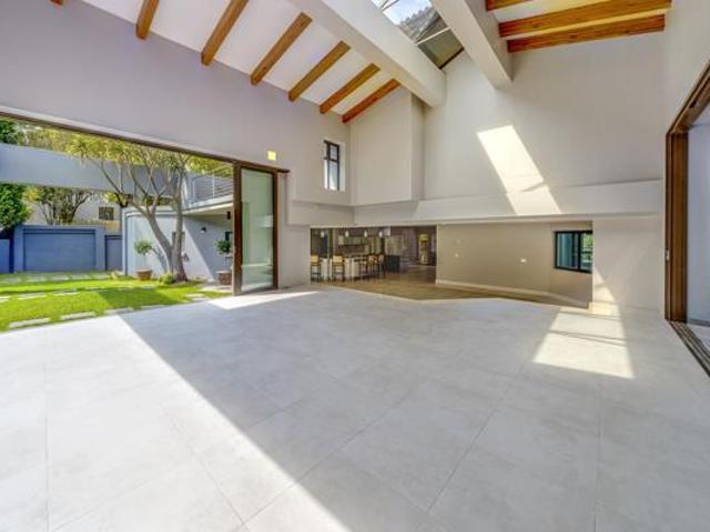 House for rent in Waterkloof, Gauteng