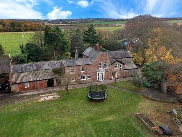 House for sale in Roby Mill, Lancashire