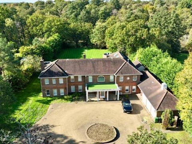 House for sale in Pachesham Park, Surrey