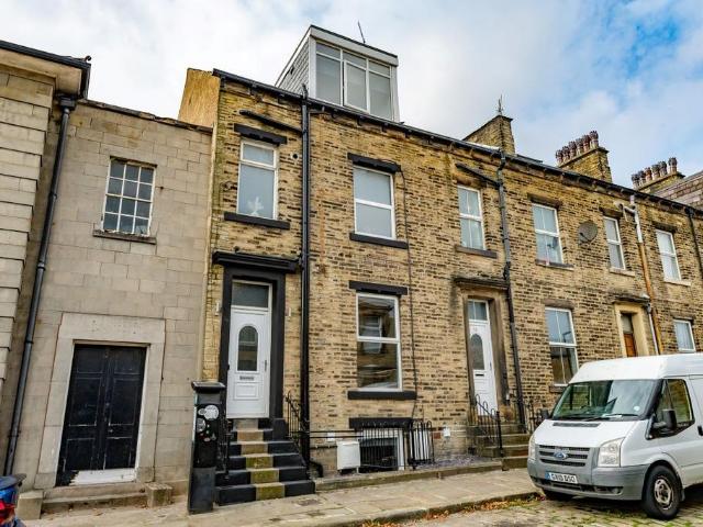 House for sale in Claremount, Halifax