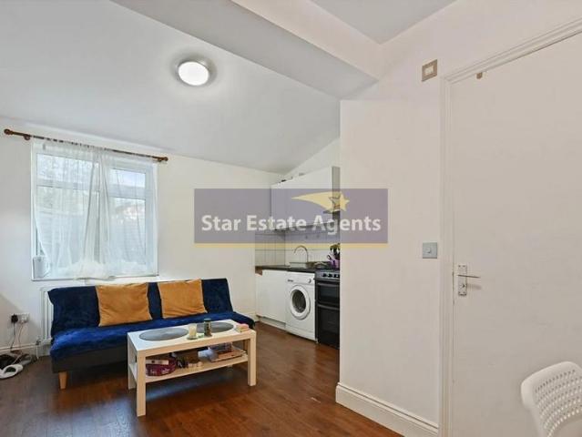 House for sale in Shepherd's Bush, Greater London