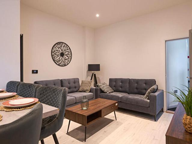 Apartment for rent in Mount Pleasant, Swansea
