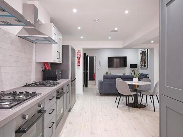 Apartment for rent in Mount Pleasant, Swansea