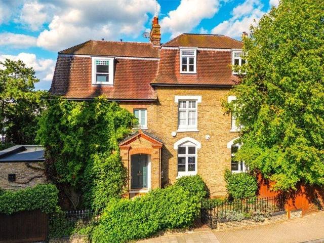 House for sale in Cat Hill, England