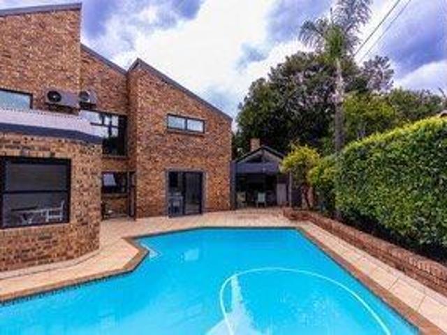 House for sale in Waterkloof, Gauteng
