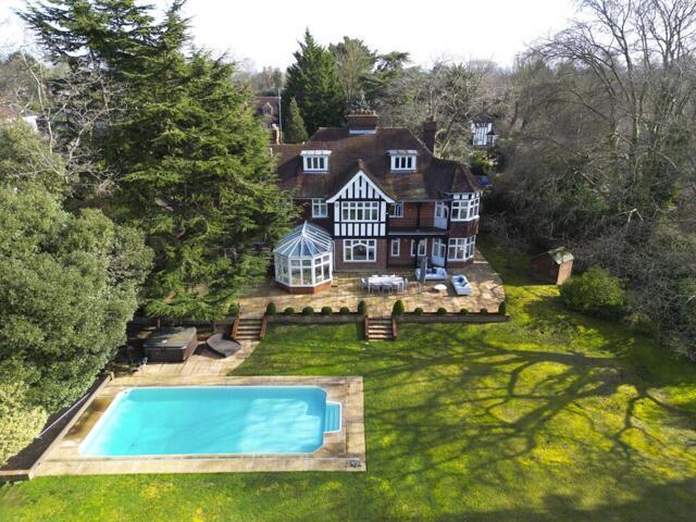 House for sale in Batchworth, Hertfordshire