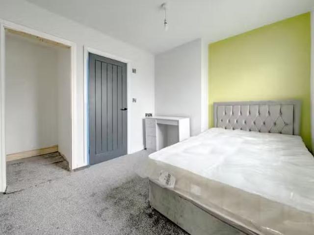 House for rent in Kingswood