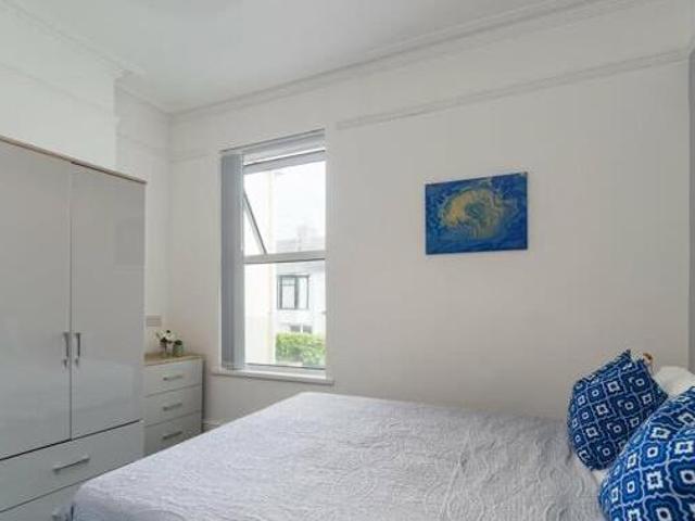House for rent in Follaton, Strode