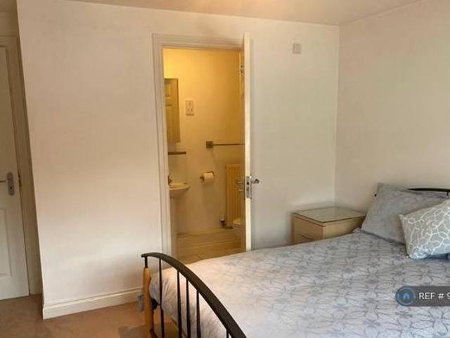 House for rent in Surrey