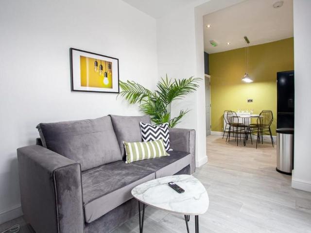 Room for rent in Chesham, Bury