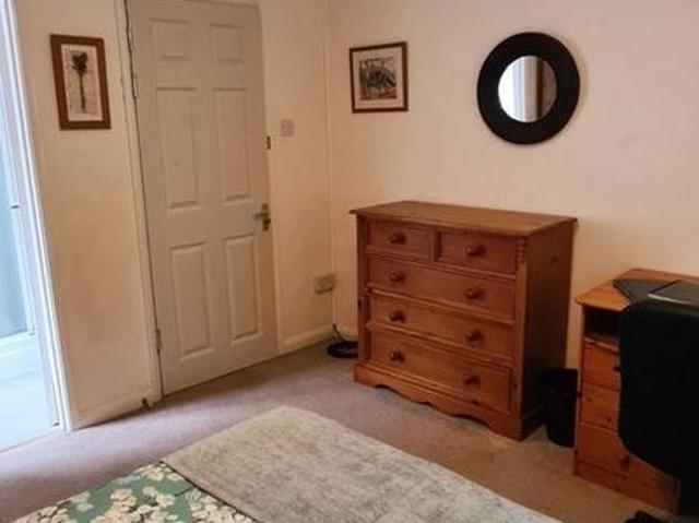 Room for rent in St. Dunstan's, The Bridge