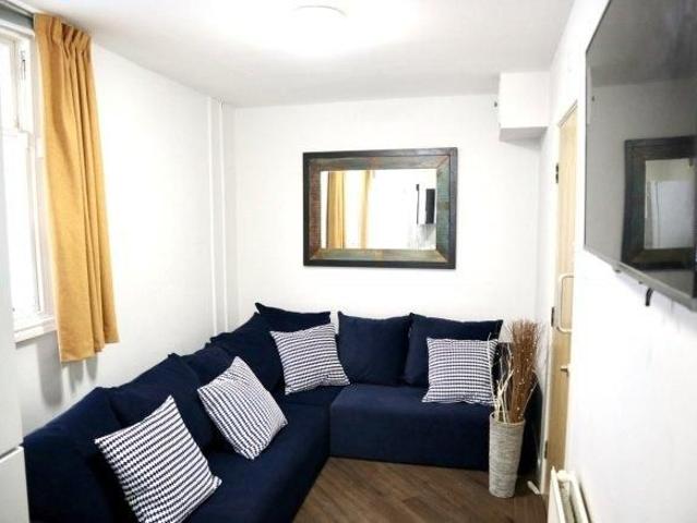 Room for rent in Alperton, Greater London