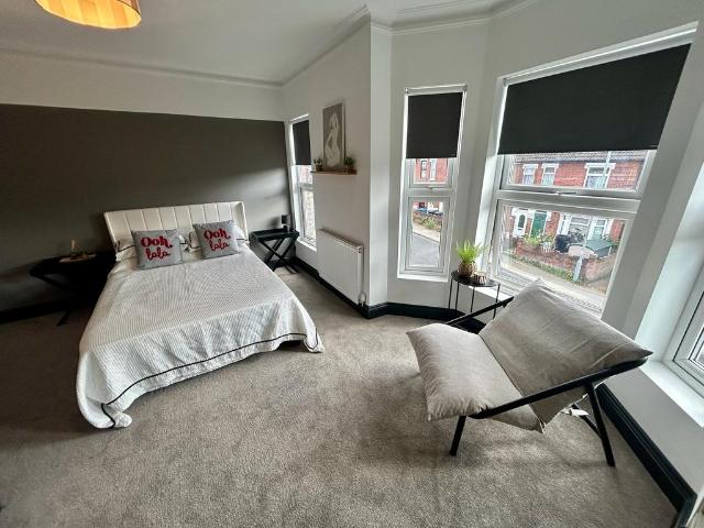 Room for rent in California, Key Street