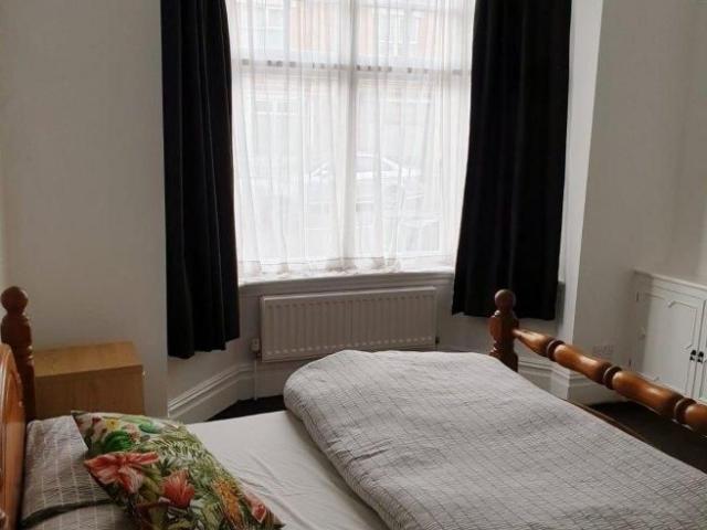 Room for rent in West Midlands