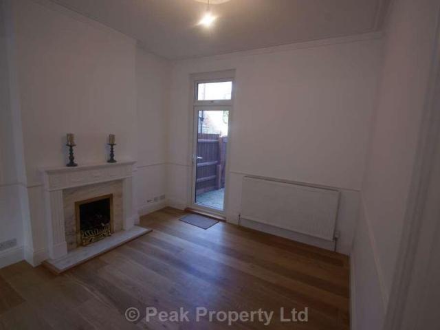 Room for rent in Southend City Centre Neighbourhood, Alton Barnes