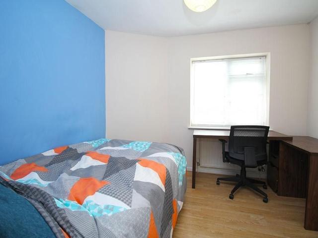 Room for rent in Elmfield, Leicestershire