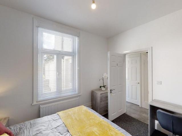 Room for rent in Brompton, Gillingham