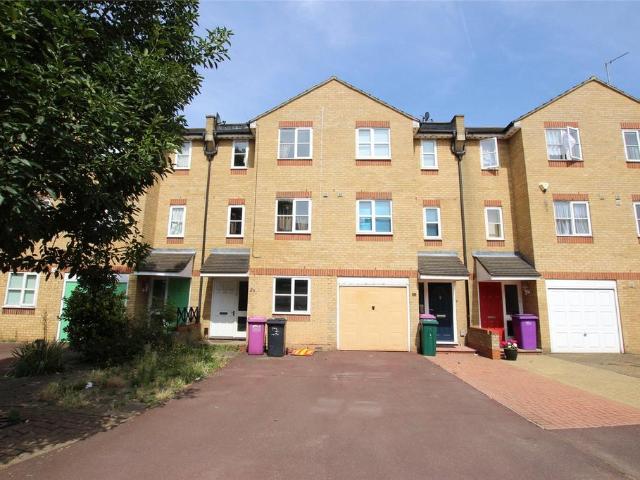Room for rent in Isle Of Dogs, Isle Of Man