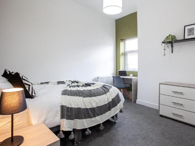 Room for rent in Chesham, Bury