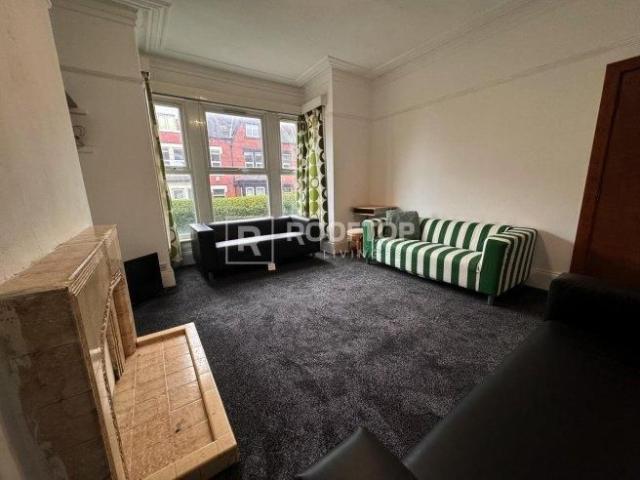 Room for rent in Henshaw, Yeadon
