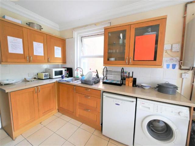 Room for rent in Charminster, Isle Of Man
