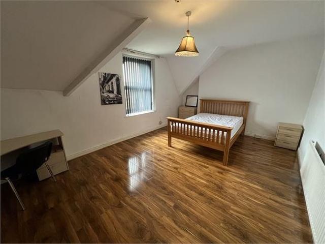 Room for rent in Nangreaves, Wales