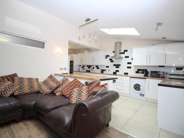 Room for rent in Elmfield, Leicestershire