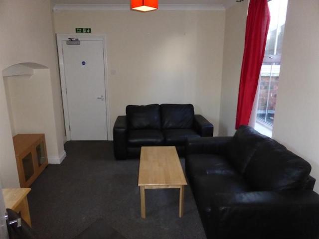 Room for rent in The Ronkswood, Worcestershire