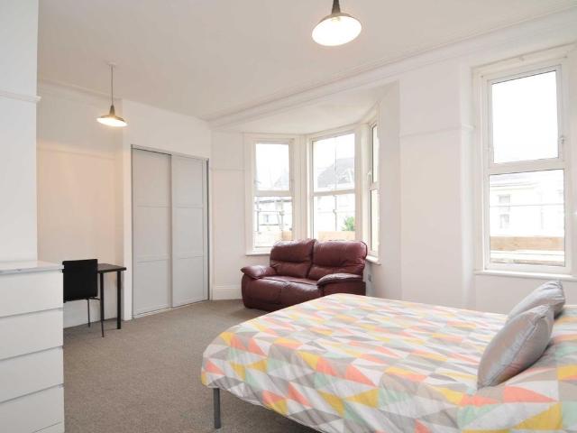 Room for rent in Greenbank, Mount Wise
