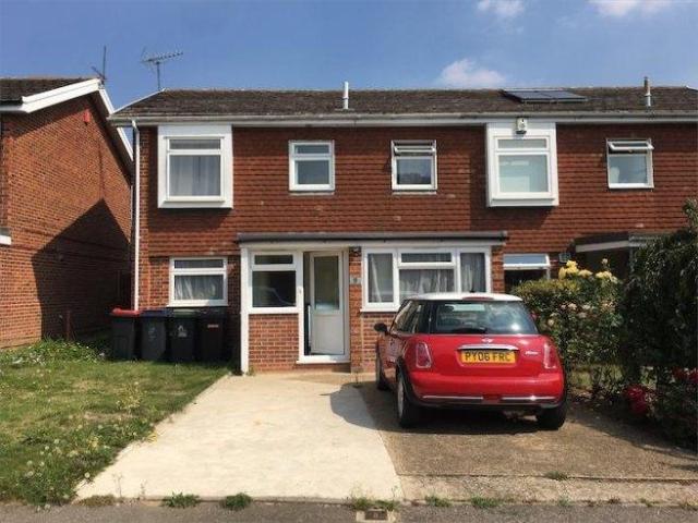 Room for rent in St. Dunstan's, The Bridge
