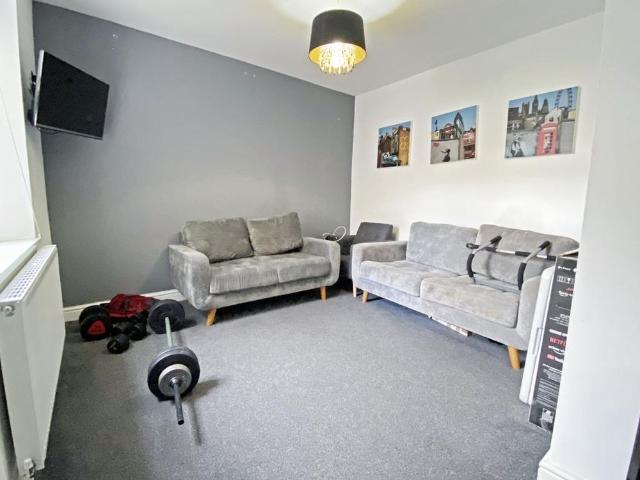 Room for rent in Castle Quarter, Falcon Lodge
