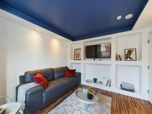 Room for rent in Chorlton-on-Medlock, Georgia