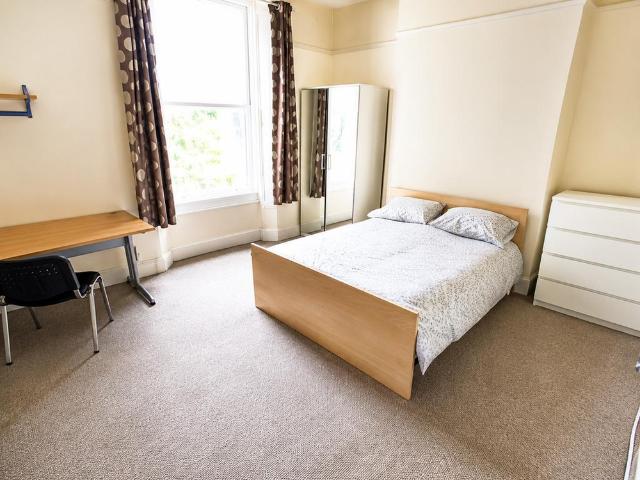 Room for rent in Elstree and Borehamwood, Borehamwood