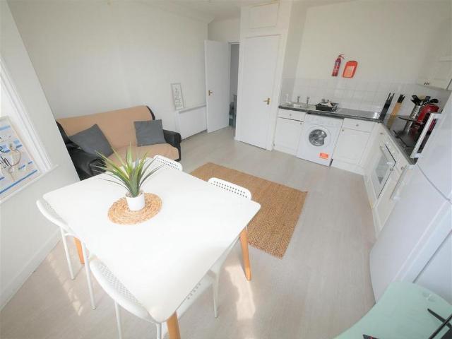 Room for rent in West Cliff, Bournemouth