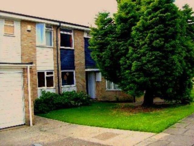 Room for rent in Hales Place, The Bridge