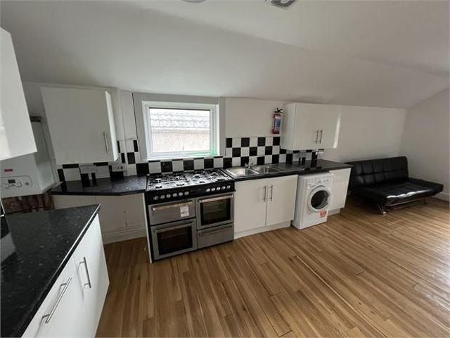 Room for rent in Nangreaves, Wales