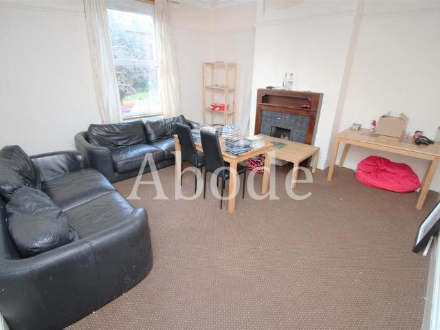 House for rent in Headingley Hill, Leeds