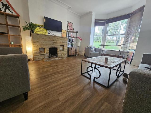 House for rent in Hyde Park, West Yorkshire